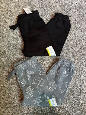wonder nation Black & Gray Cartoon Food Jogger Sweatpants Set